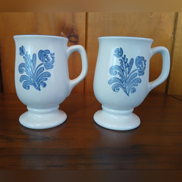 Pfaltzgraff Yorktowne Stoneware Pedestal Footed Coffee Mugs Cups - Picture 2 of 10